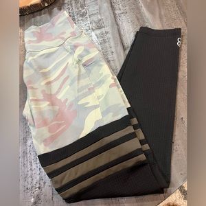 Camo BOMBSHELL sportswear leggings